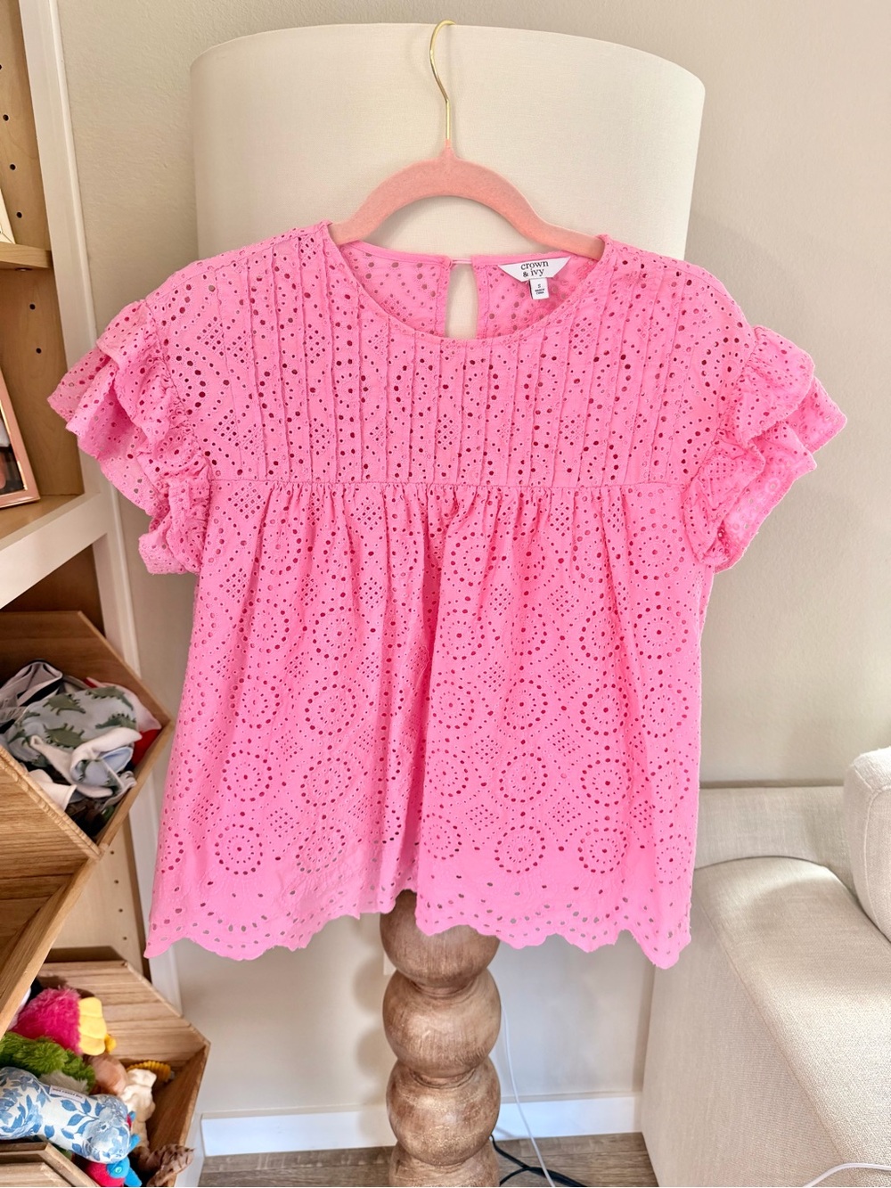 Crown & ivy Pink Eyelet Ruffle Sleeve Top